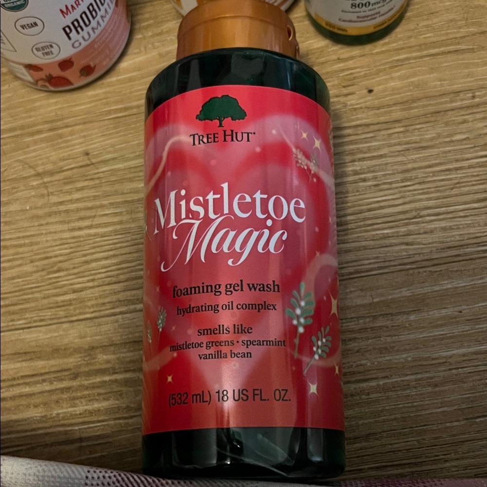 Tree Hut Mistletoe Magic Foaming Gel Wash